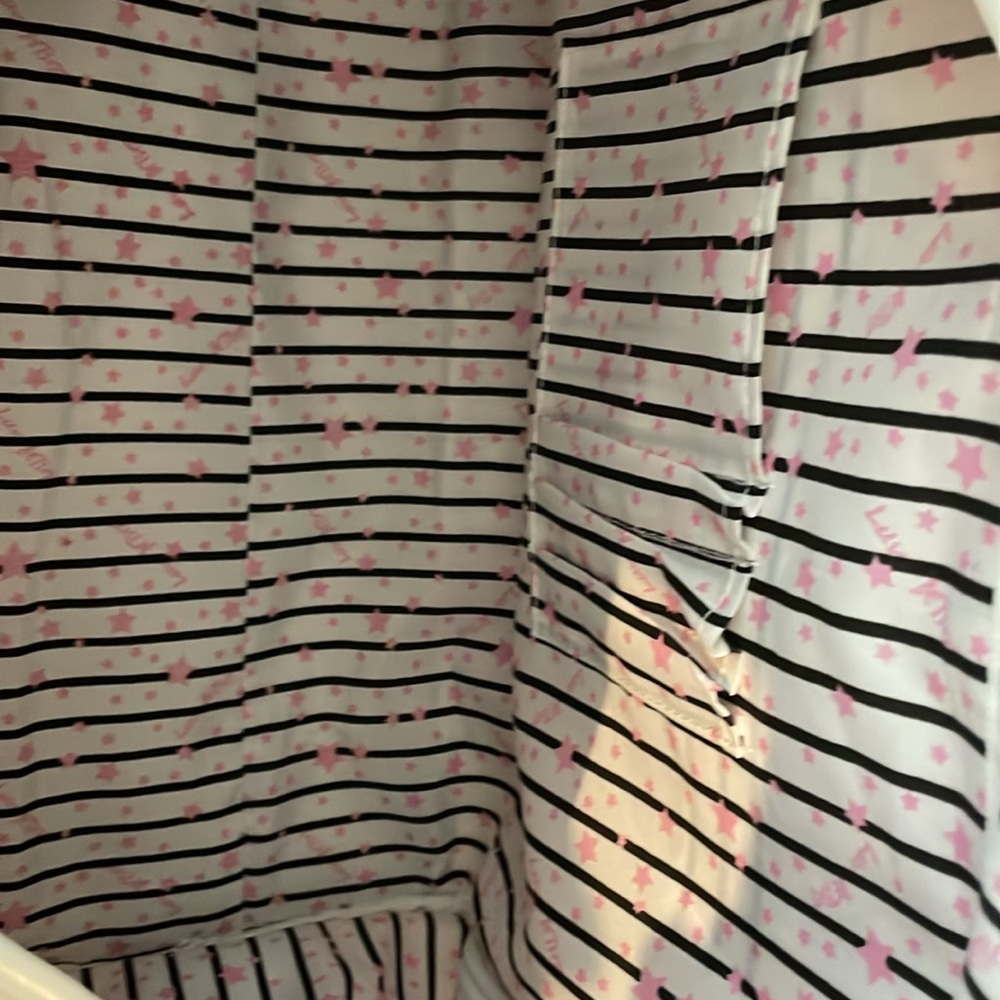 Betsy Johnson overnight bag - Picture 6 of 6